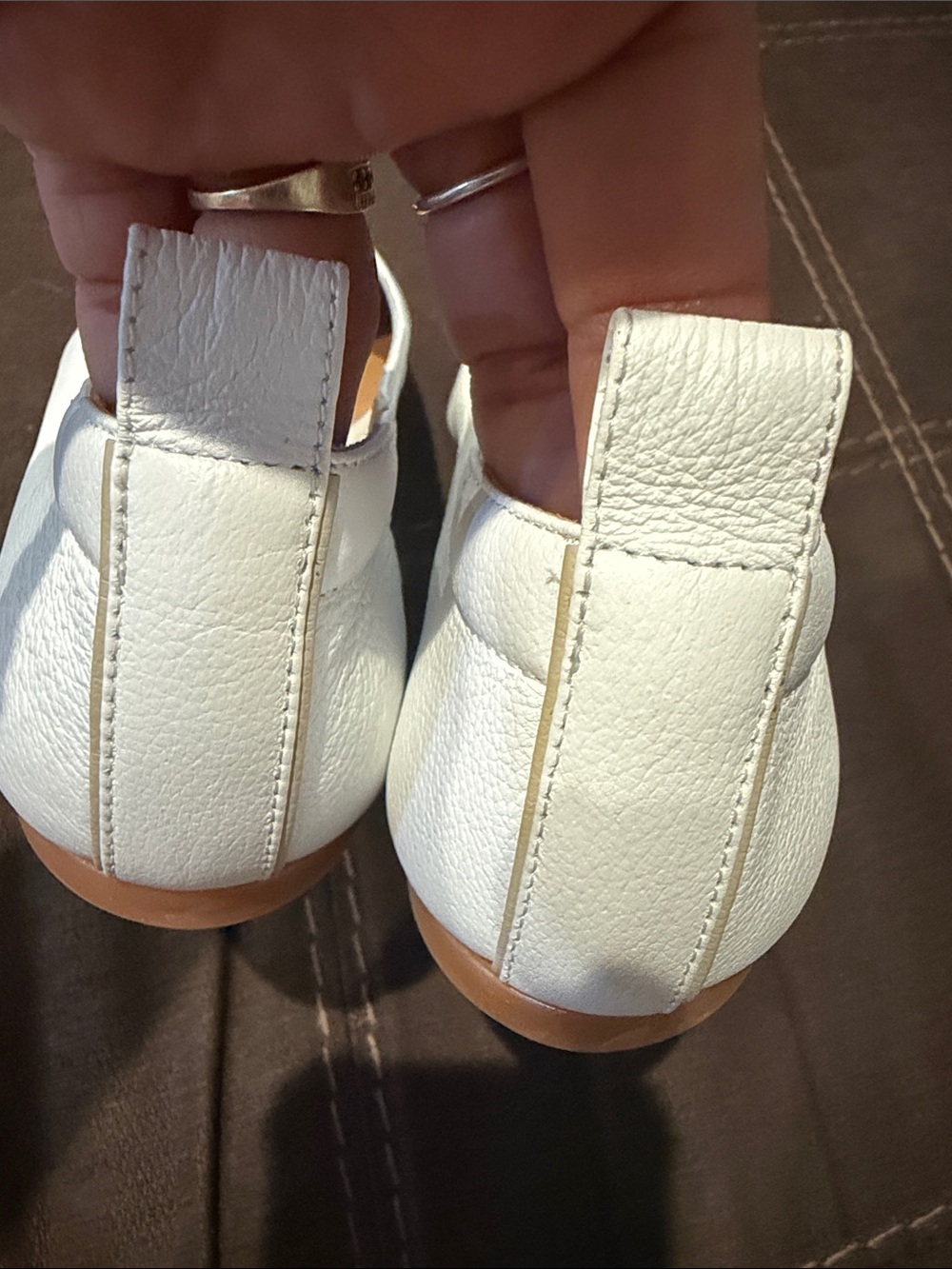 Everlane White Pebbled Leather Slip-On Flats - Picture 7 of 9
